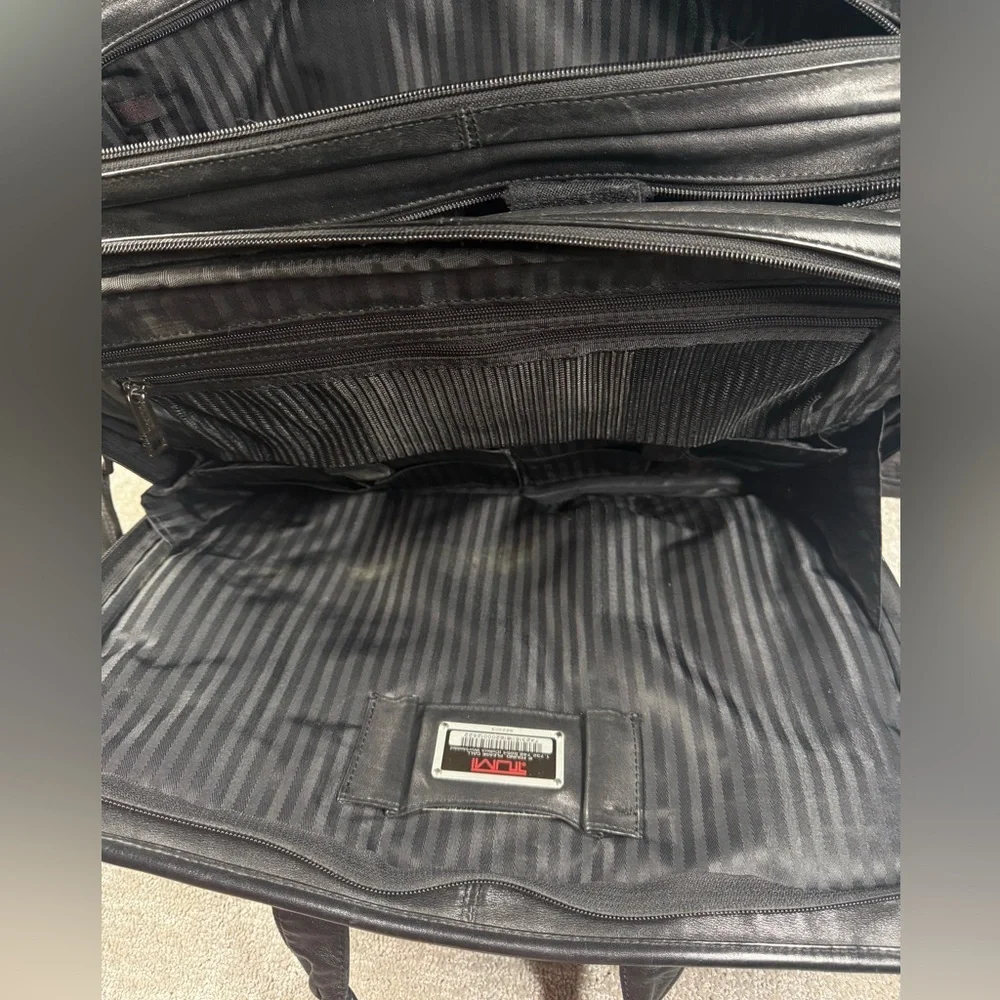 Tumi Alpha Black Leather Expandable Briefcase Laptop Bag